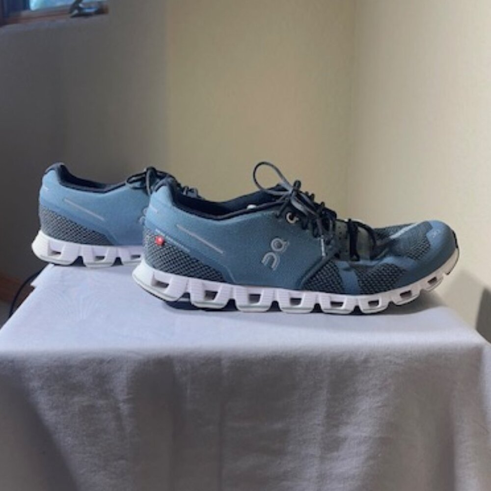 On Cloud, 9, Excellent Condition